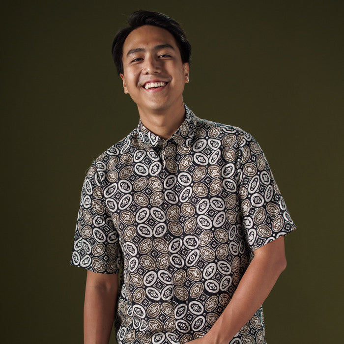 Camarabi - Mandalas Premium Men's Short Sleeve Batik Shirt