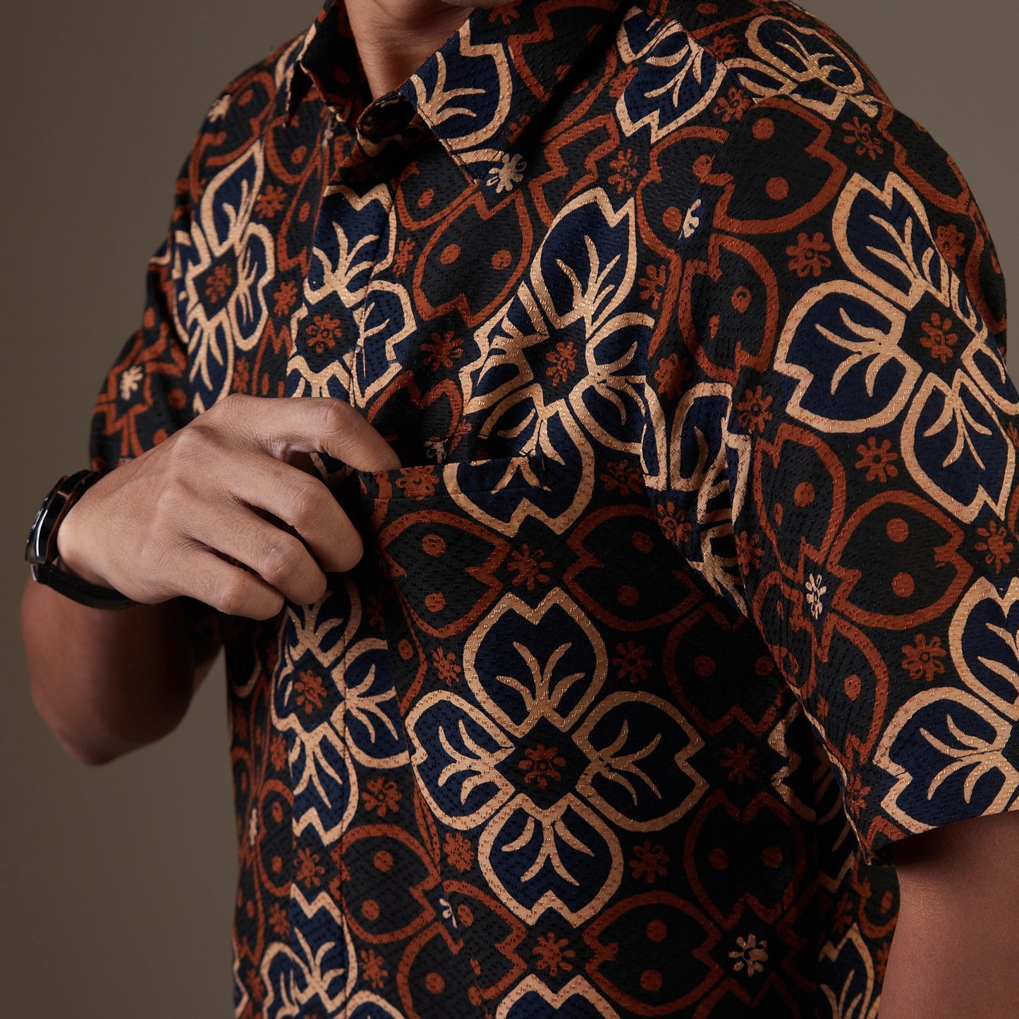 Bejana - Mandalas Kemeja Batik Pria Premium Lengan Pendek