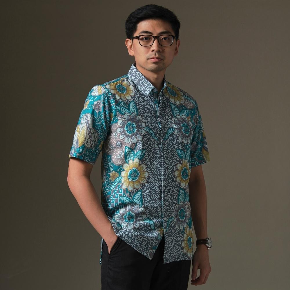 Vandera - Mandalas Premium Men's Short Sleeve Batik Shirt