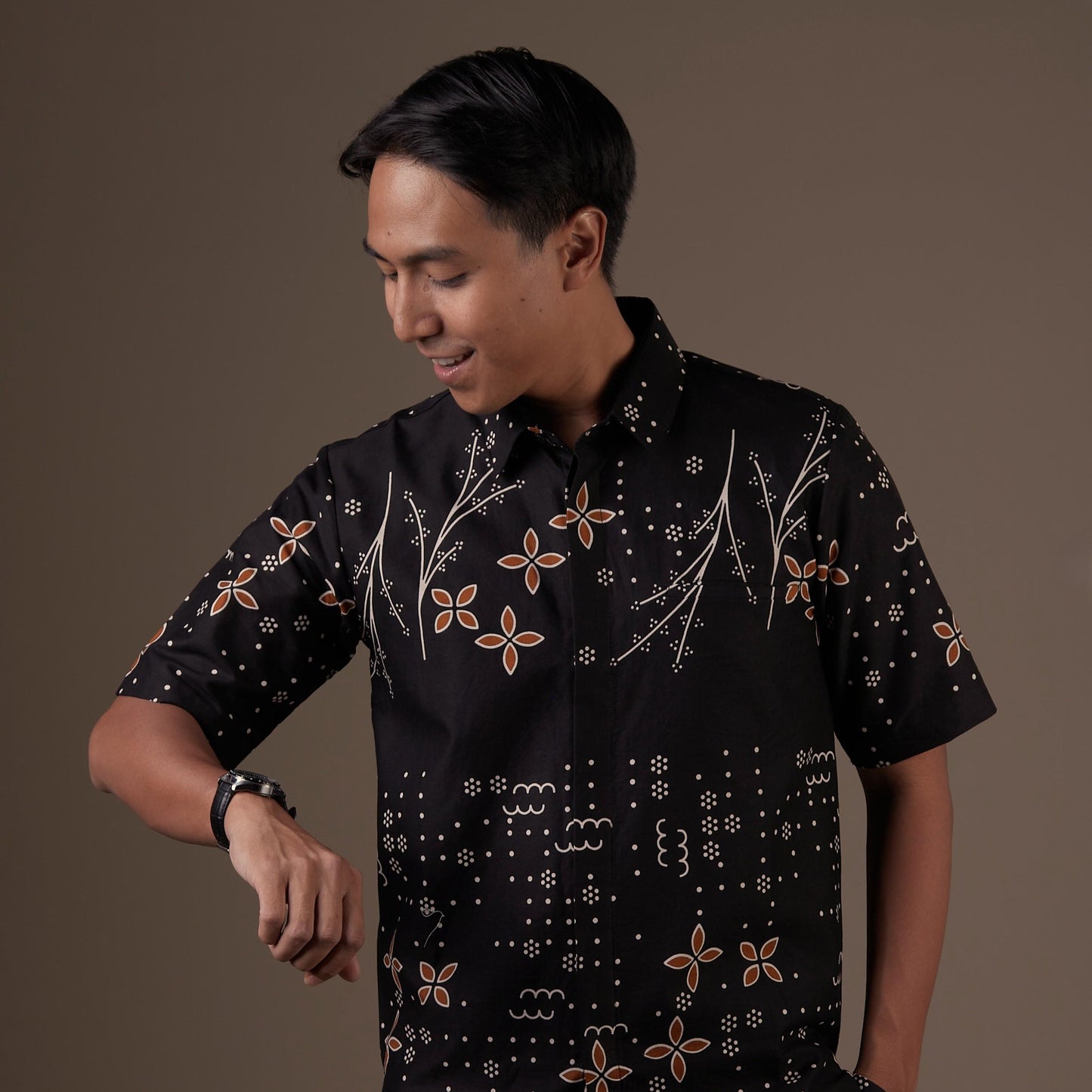 Hanadian - Mandalas Kemeja Batik Pria Premium Lengan Pendek