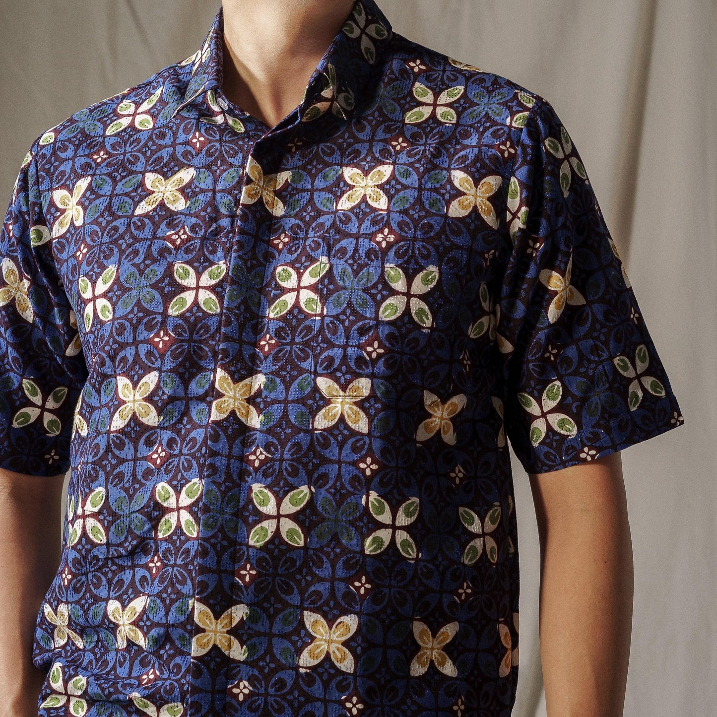 Hikaru - Mandalas Kemeja Batik Pria Premium Lengan Pendek