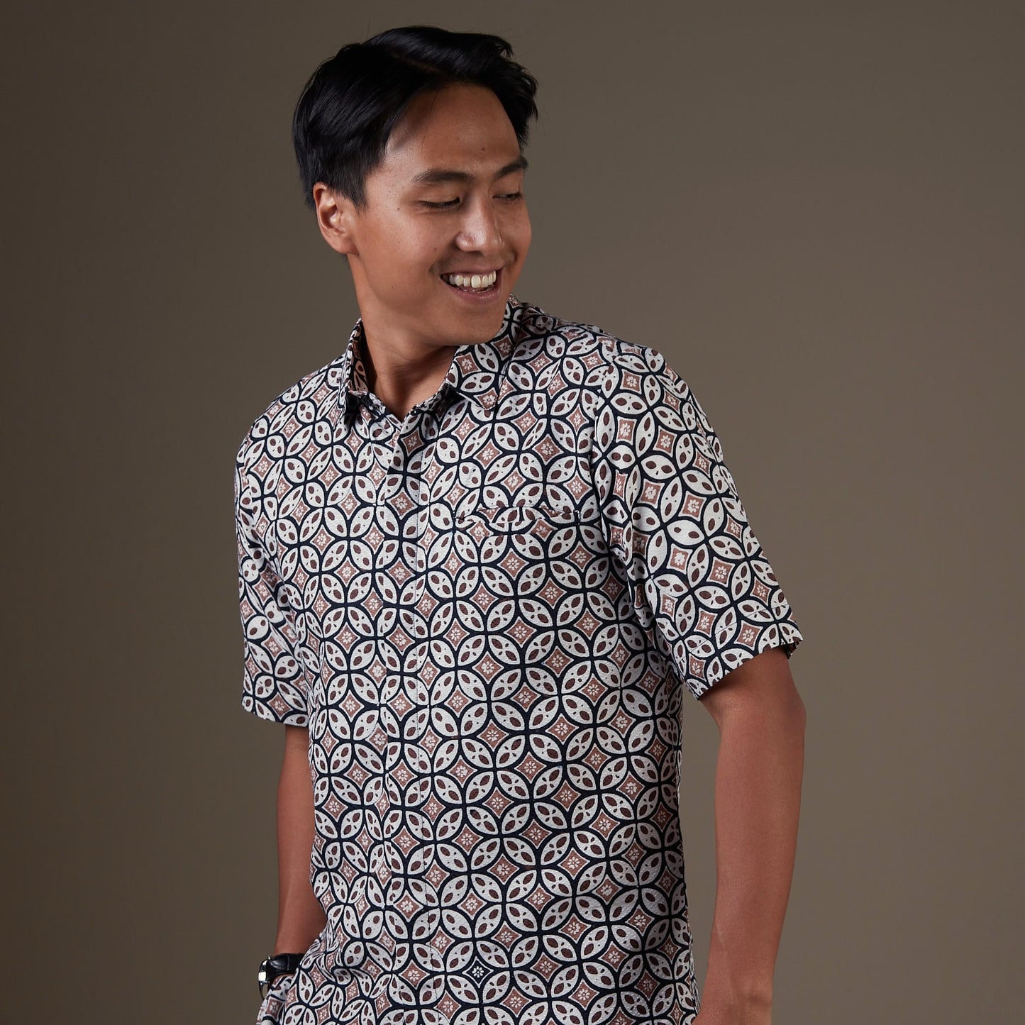 Kopiwung - Mandalas Kemeja Batik Pria Premium Lengan Pendek
