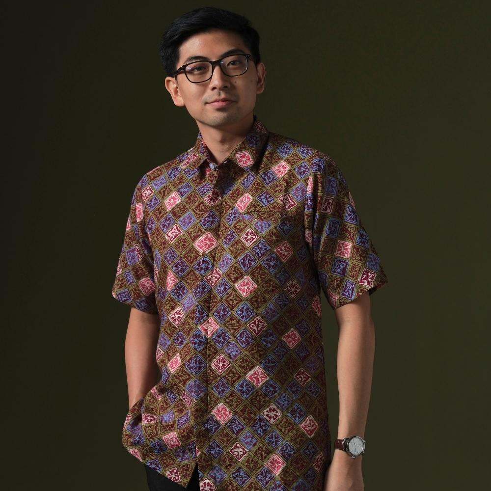 Kuntoro - Mandalas Premium Men's Short Sleeve Batik Shirt