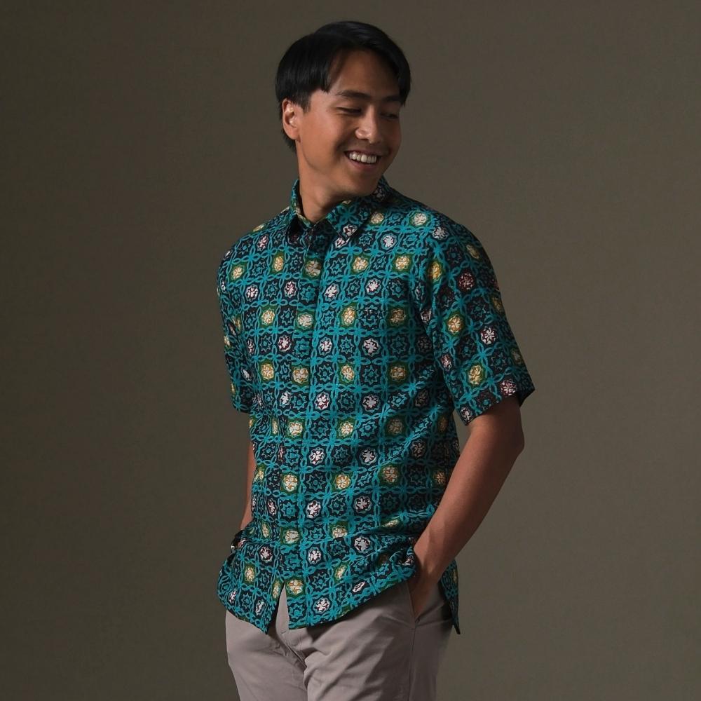 Akeno - Mandalas Premium Men's Short Sleeve Batik Shirt
