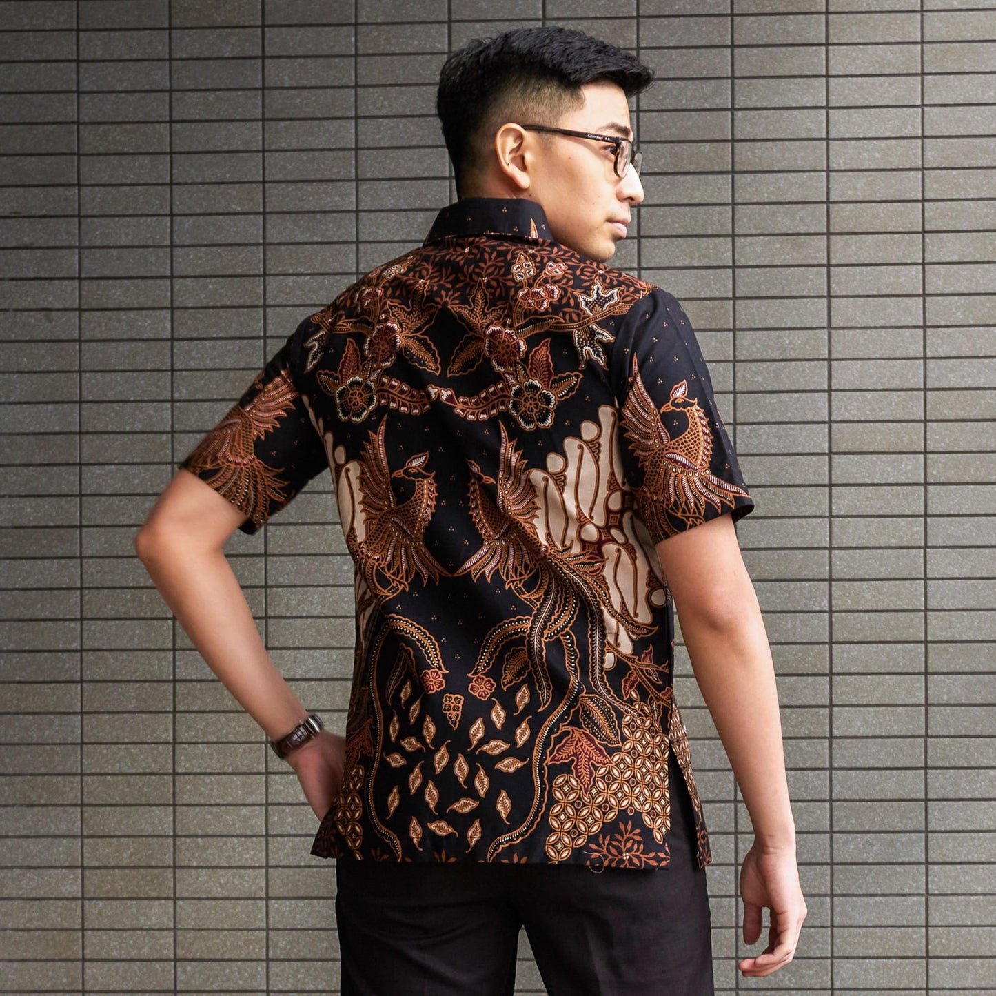 Ugraha - Mandalas Kemeja Batik Pria Premium Lengan Pendek