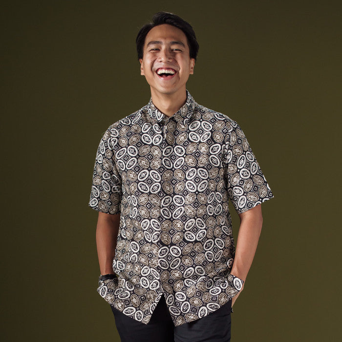 Camarabi - Mandalas Premium Men's Short Sleeve Batik Shirt