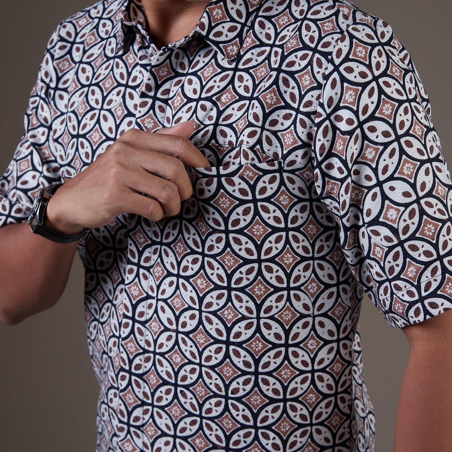 Kopiwung - Mandalas Kemeja Batik Pria Premium Lengan Pendek