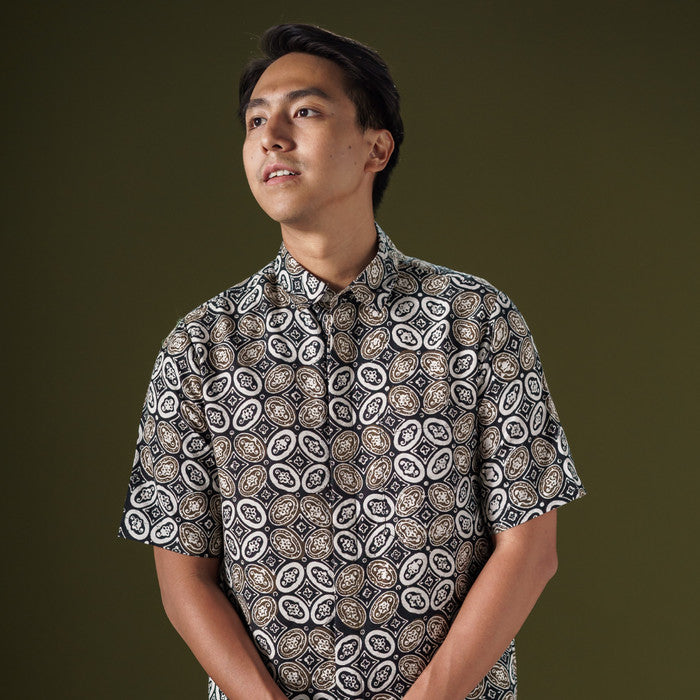 Camarabi - Mandalas Premium Men's Short Sleeve Batik Shirt