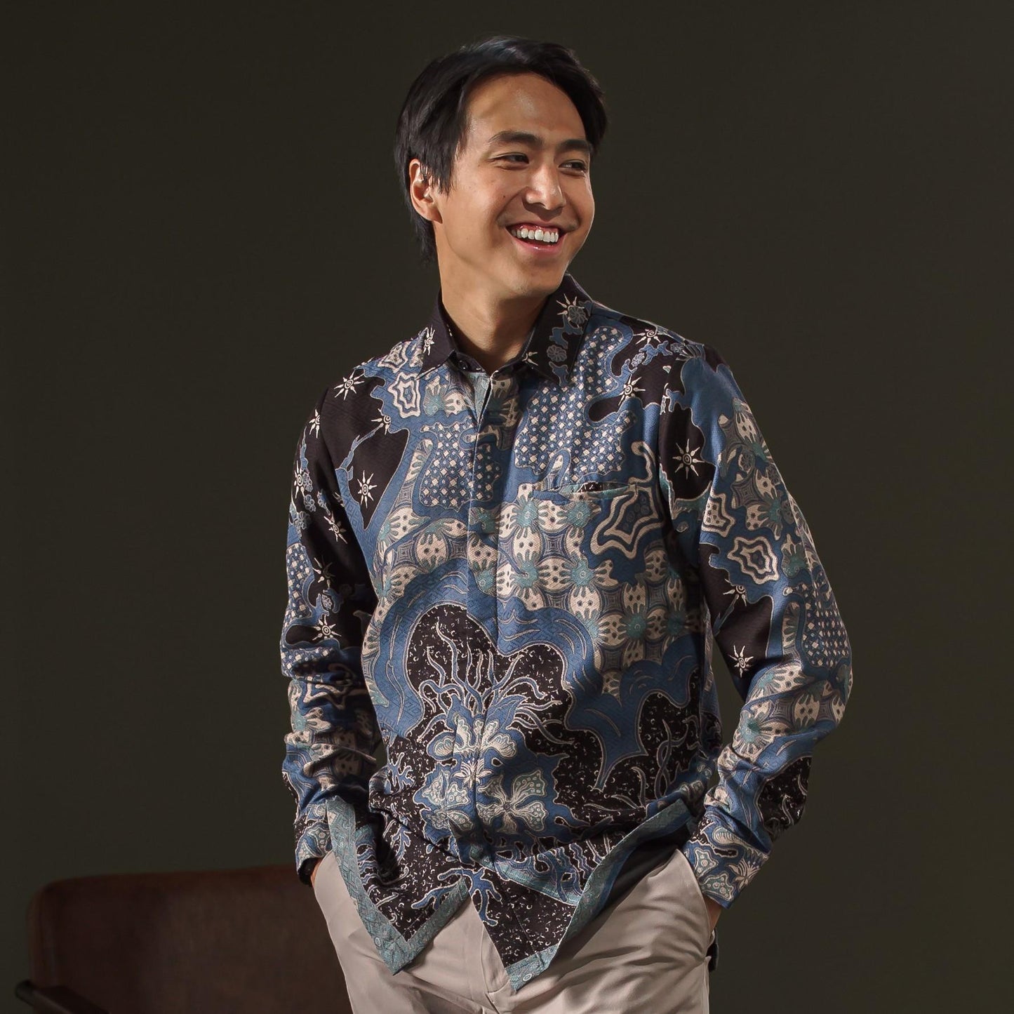 Semiter - Mandalas Premium Men's Long Sleeve Batik Shirt