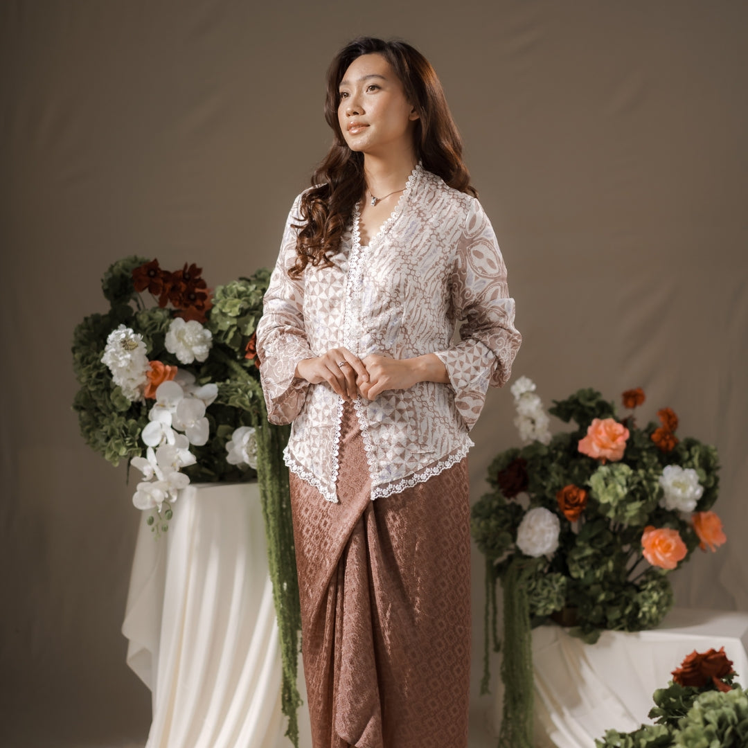 Dalilah Long Sleeve - Mandalas Top Kebaya Set Women's Outer Batik Embroidery Modern