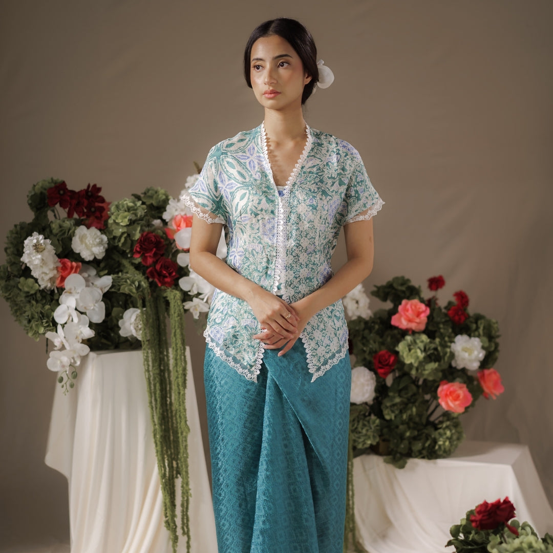 Dalilah Short Sleeve - Mandalas Top Kebaya Set Women's Modern Batik Embroidery Outer