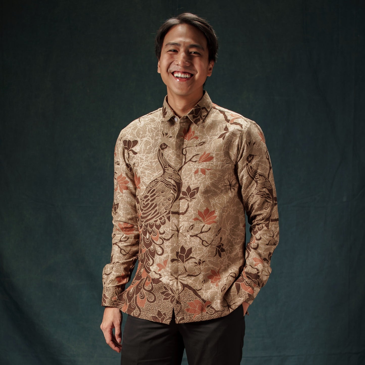 Gratit - Mandalas Premium Men's Long Sleeve Batik Shirt