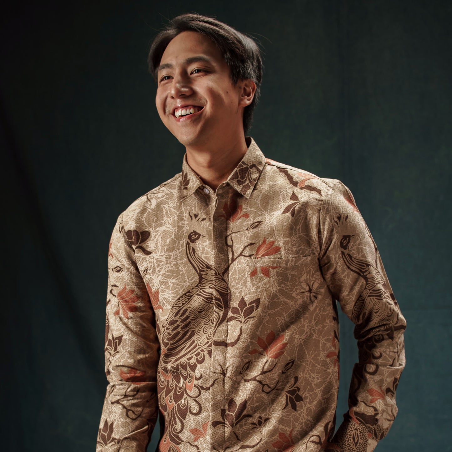 Gratit - Mandalas Premium Men's Long Sleeve Batik Shirt
