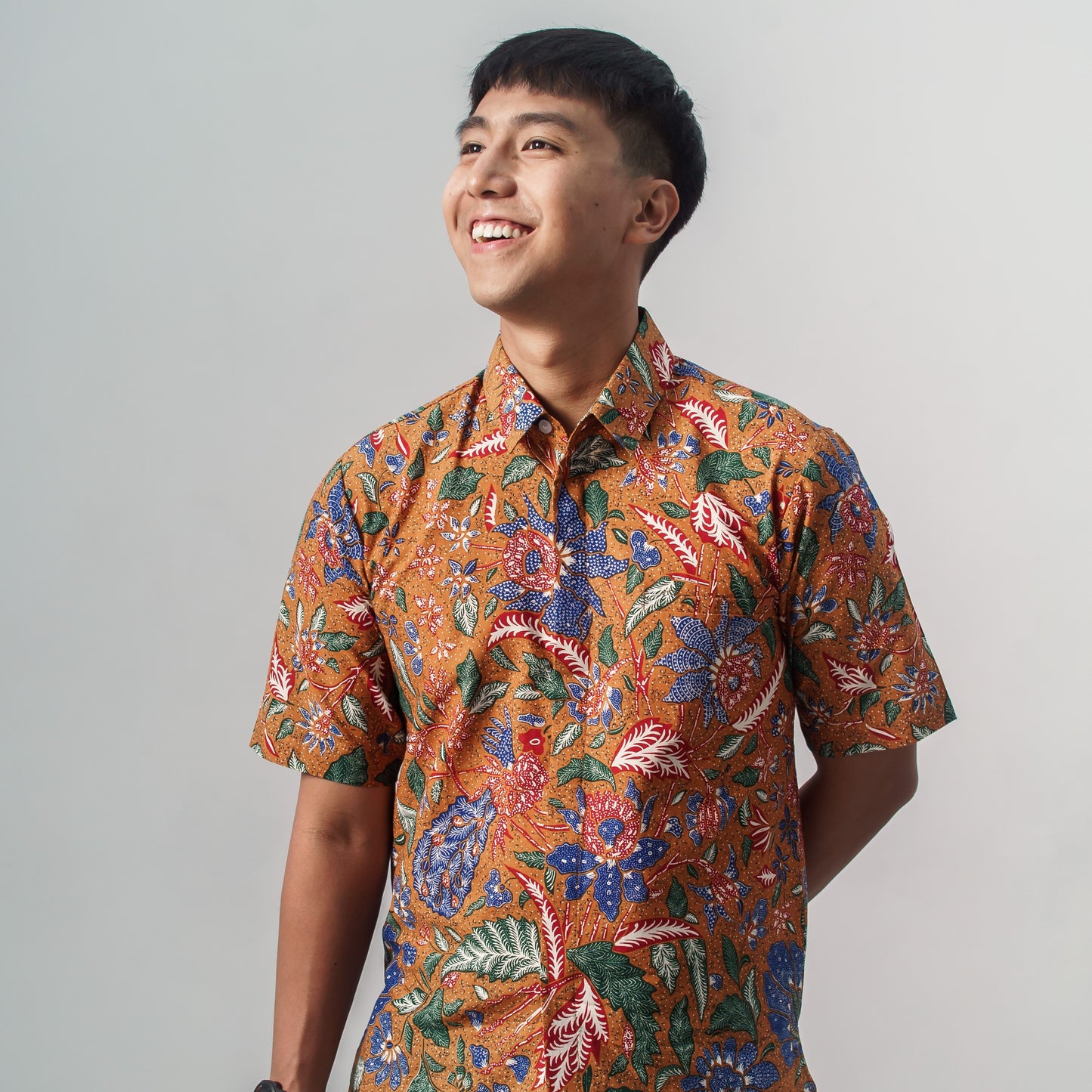 Nurum - Mandalas Premium Men's Short Sleeve Batik Shirt
