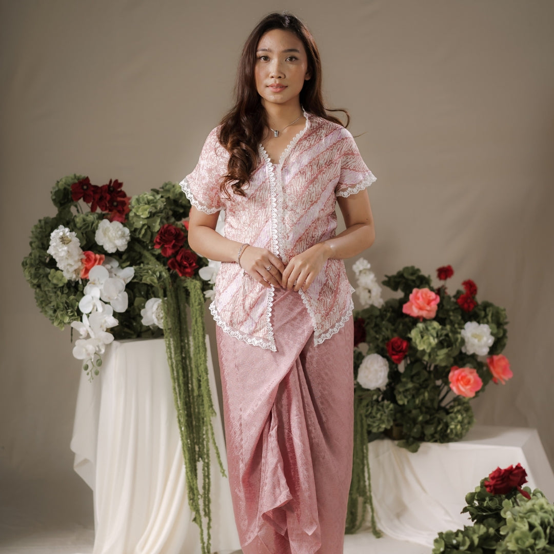 Dalilah Short Sleeve - Mandalas Top Kebaya Set Women's Modern Batik Embroidery Outer