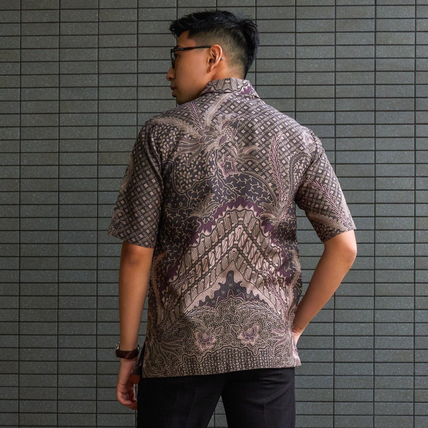 Kanavid - Mandalas Kemeja Batik Pria Premium Lengan Pendek