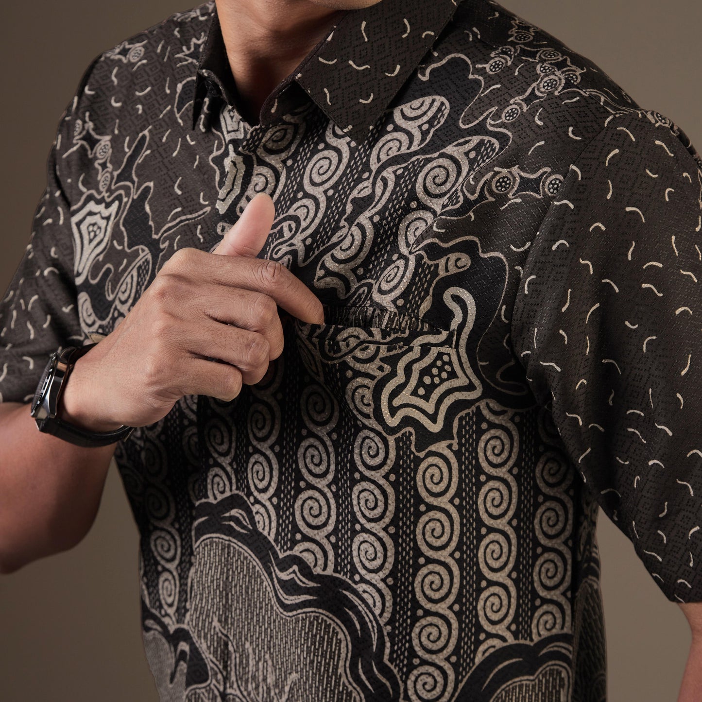 Akadian - Mandalas Kemeja Batik Pria Premium Lengan Pendek
