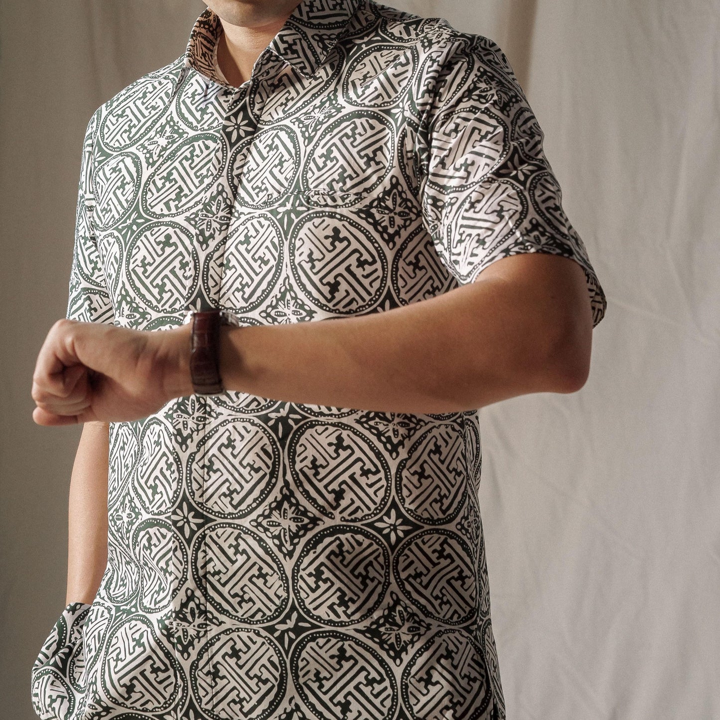 Lubar - Mandalas Premium Men's Short Sleeve Batik Shirt