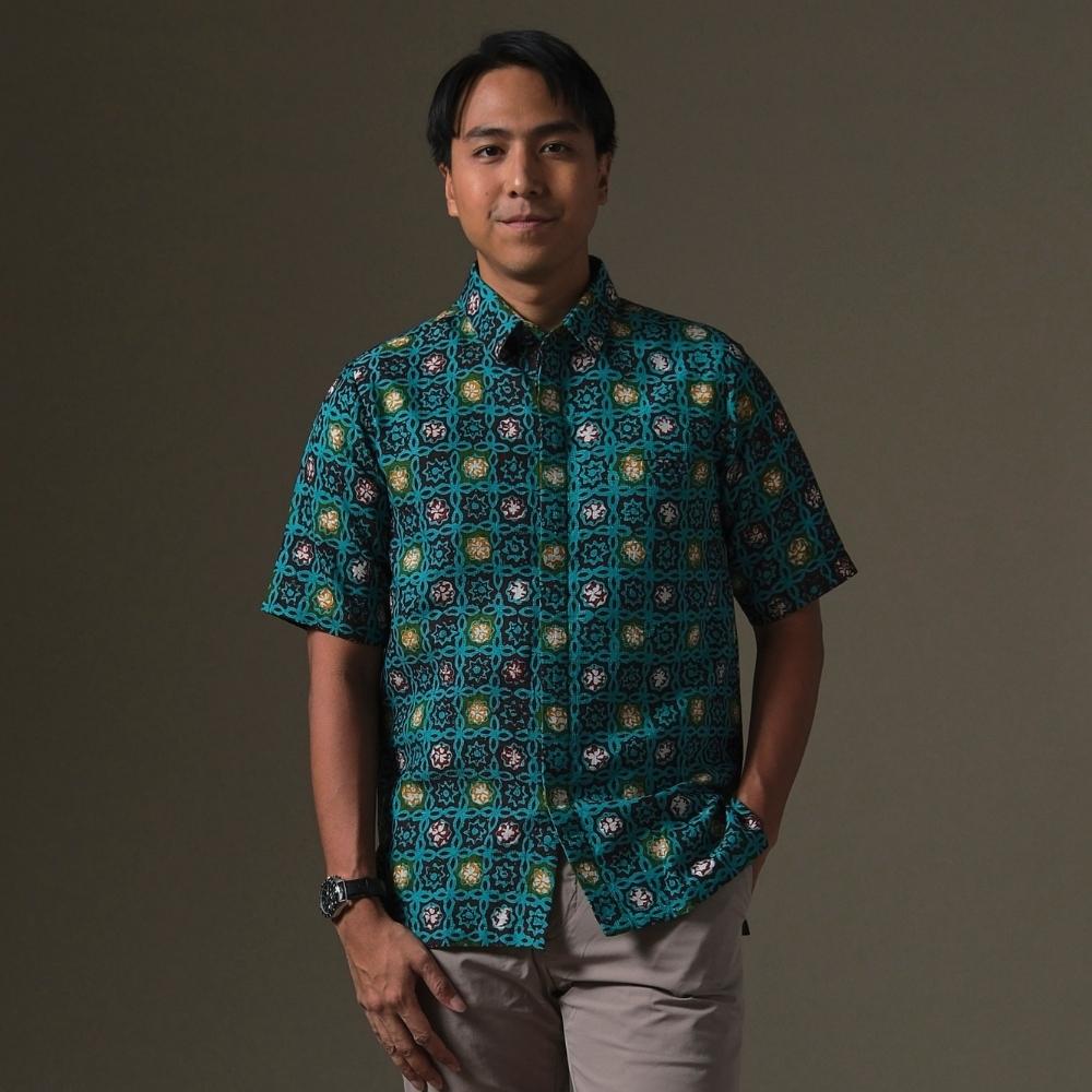 Akeno - Mandalas Premium Men's Short Sleeve Batik Shirt