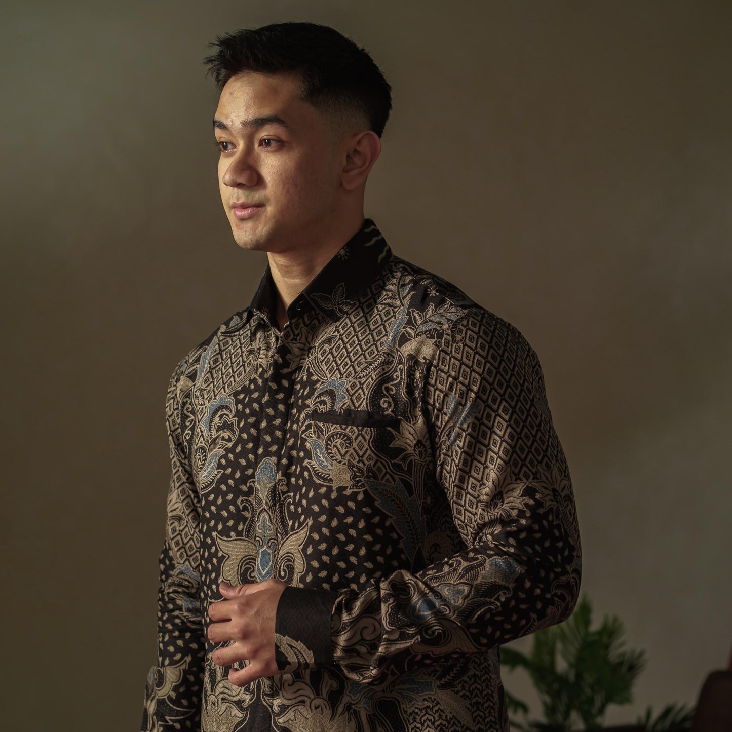Darsadian - Mandalas Premium Men's Long Sleeve Batik Shirt