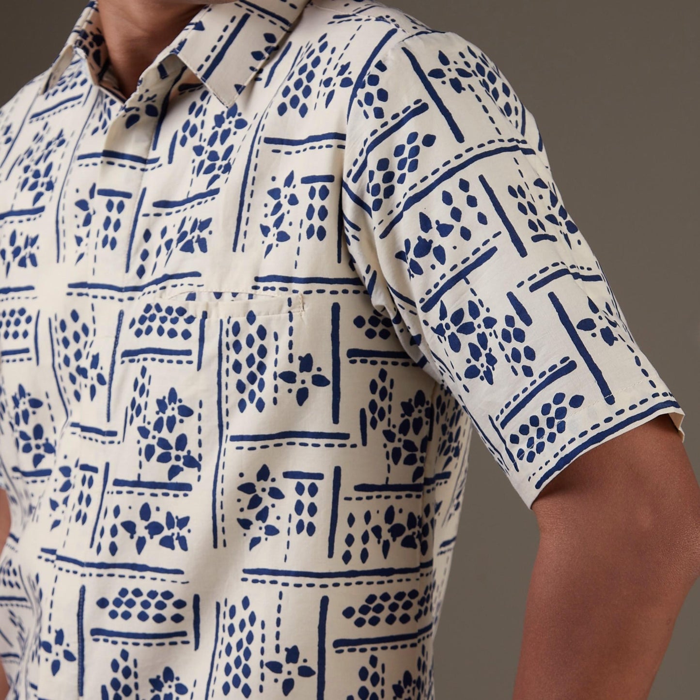 Contelic - Mandalas Kemeja Batik Pria Premium Lengan Pendek