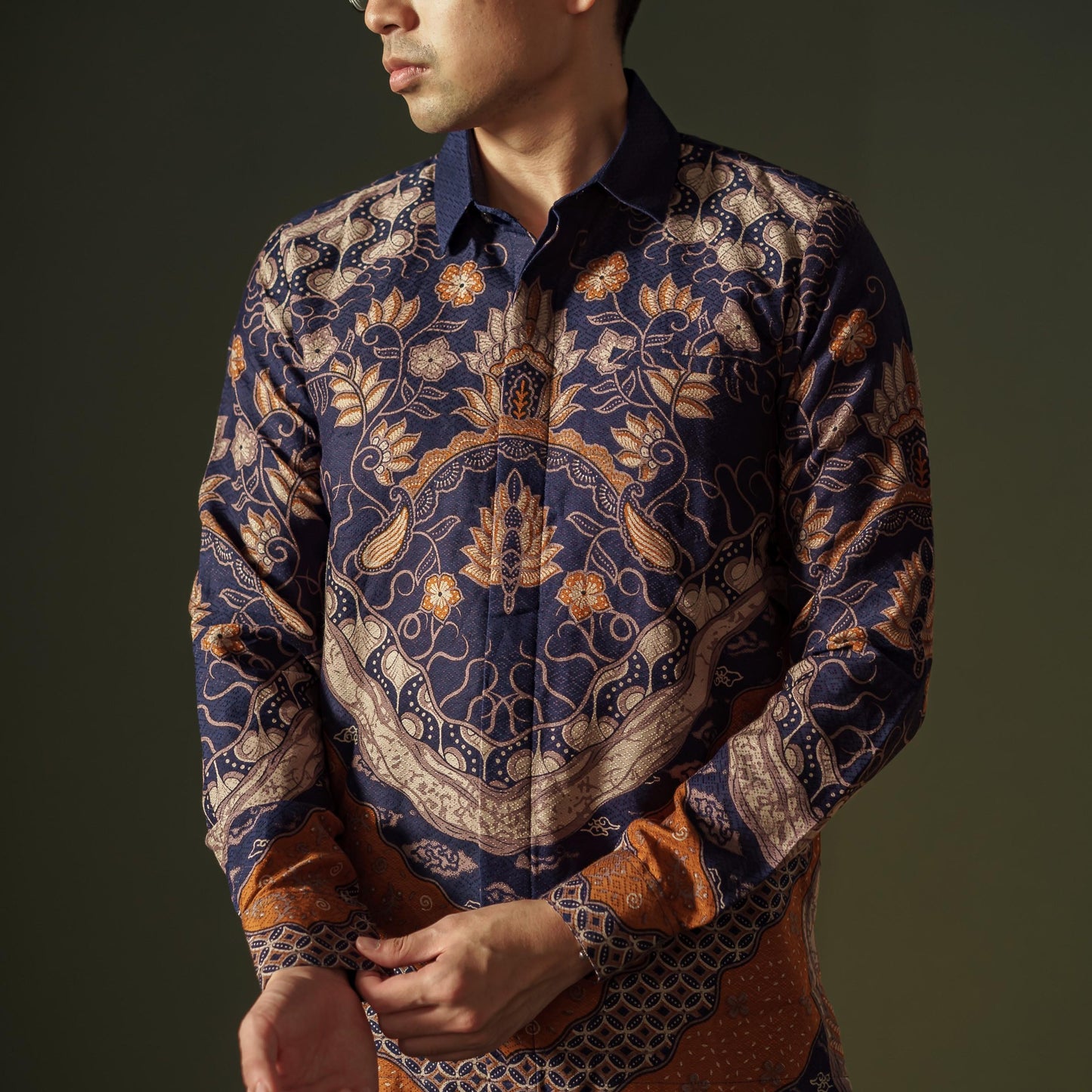 Serafi - Mandalas Premium Men's Long Sleeve Batik Shirt