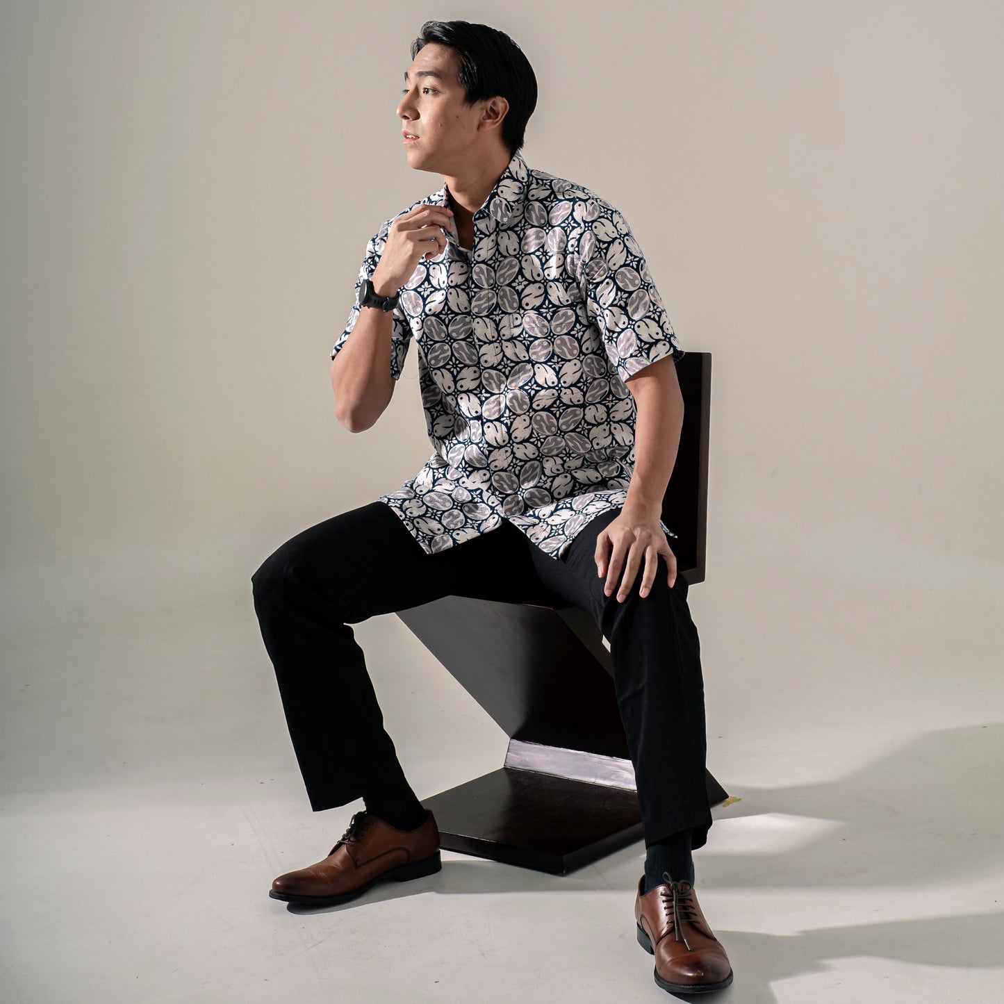 Arabica - Mandalas Premium Men's Short Sleeve Batik Shirt