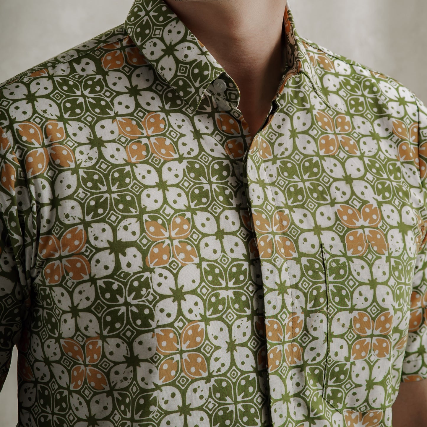 Papira - Mandalas Premium Men's Short Sleeve Batik Shirt