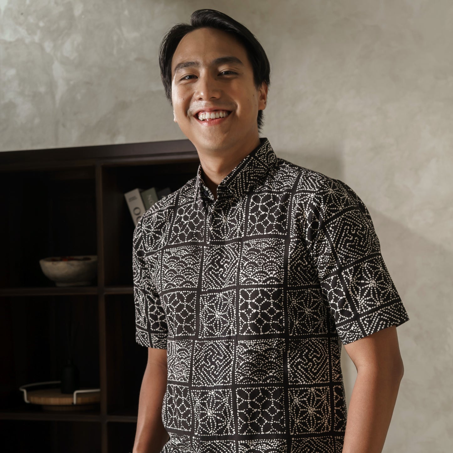Waka - Mandalas Premium Men's Short Sleeve Batik Shirt