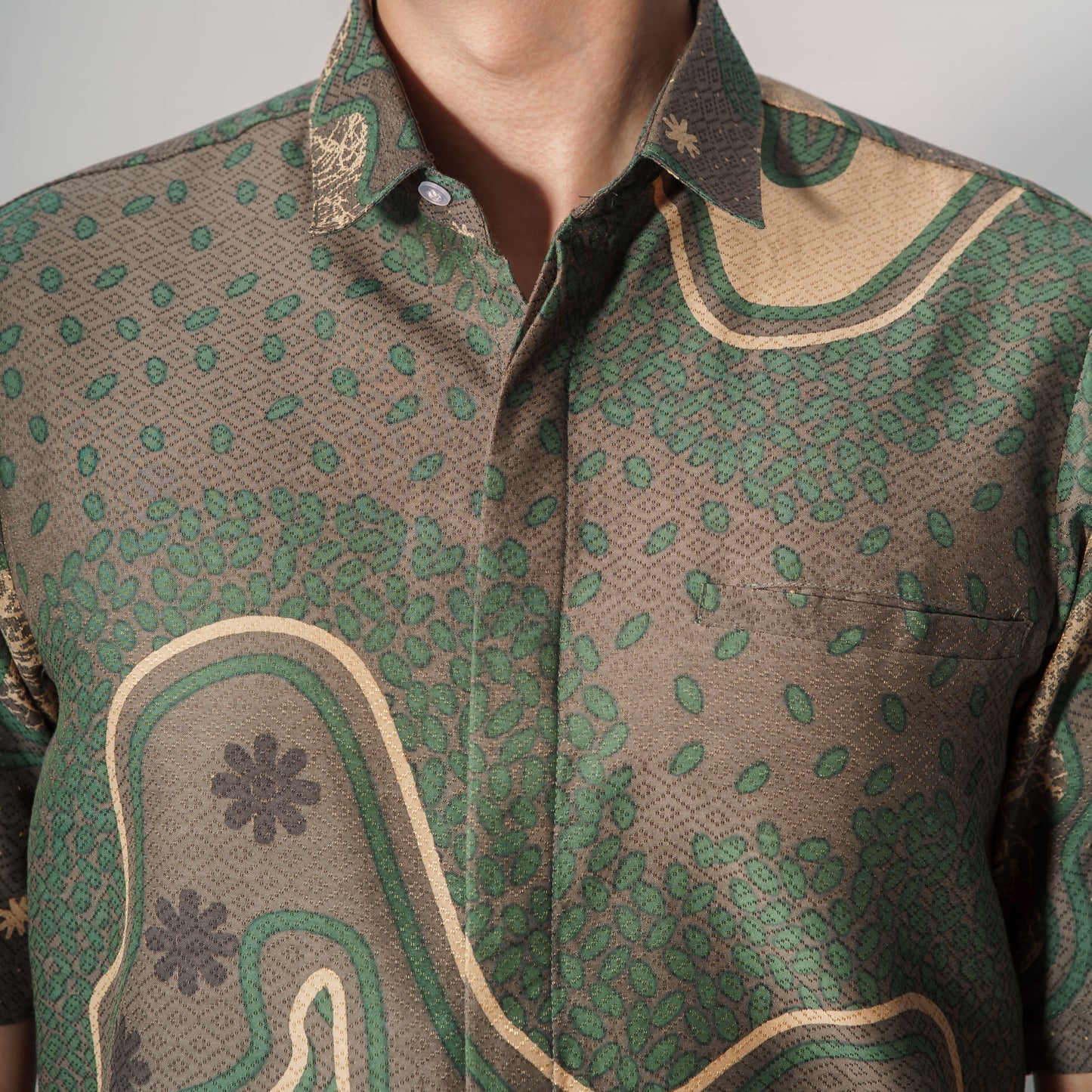 Pinuti - Mandalas Premium Men's Short Sleeve Batik Shirt