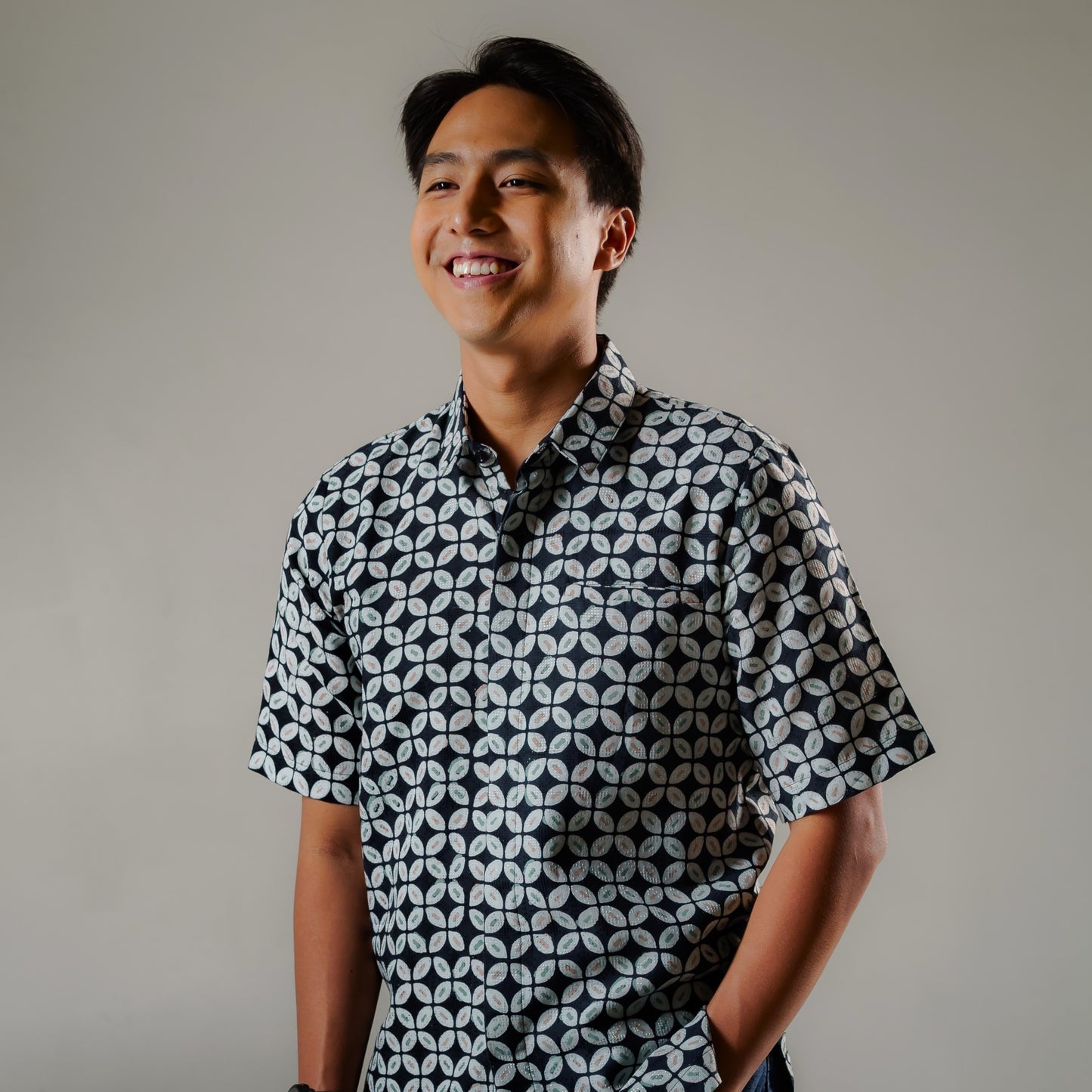 Kawulangi - Mandalas Premium Men's Short Sleeve Batik Shirt