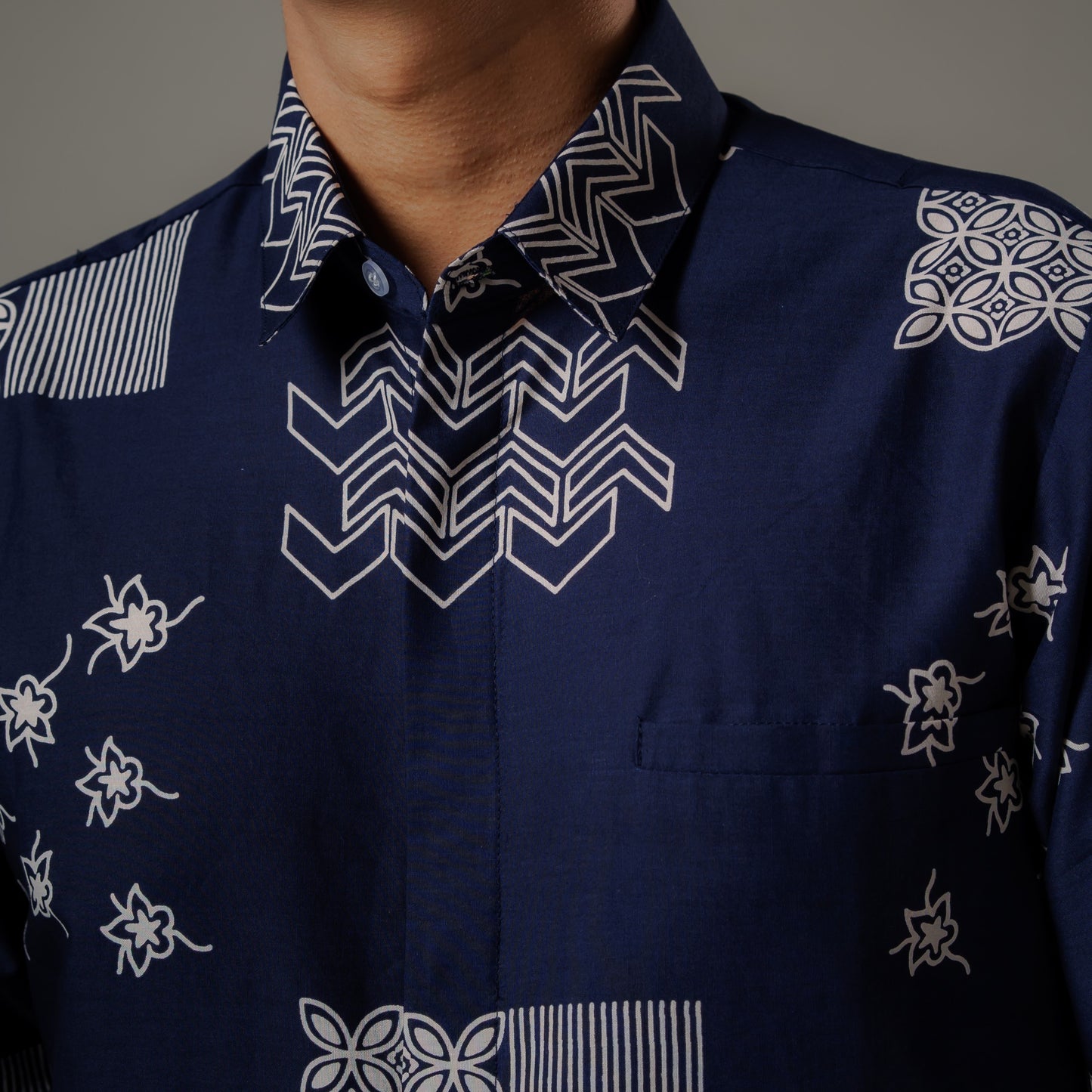 Carak - Mandalas Kemeja Batik Pria Premium Lengan Pendek