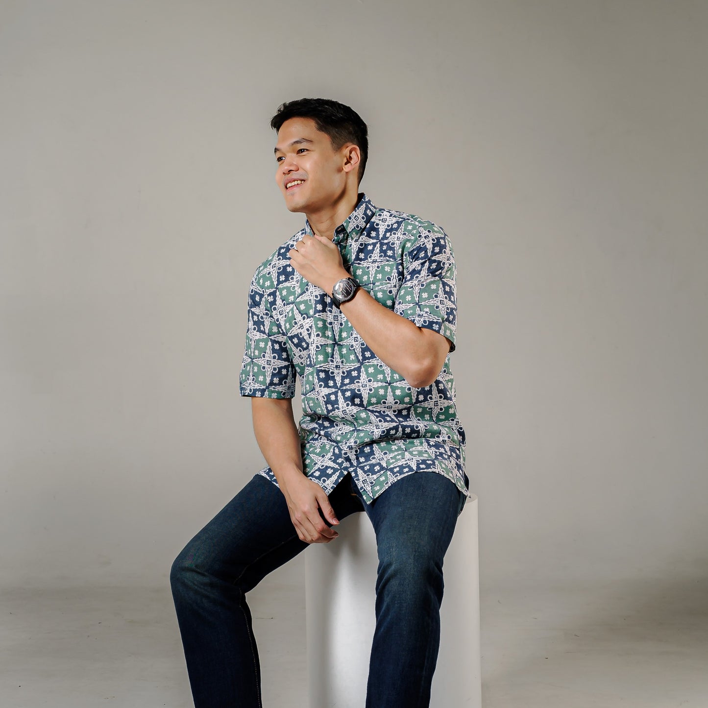 Mahar - Mandalas Premium Men's Short Sleeve Batik Shirt