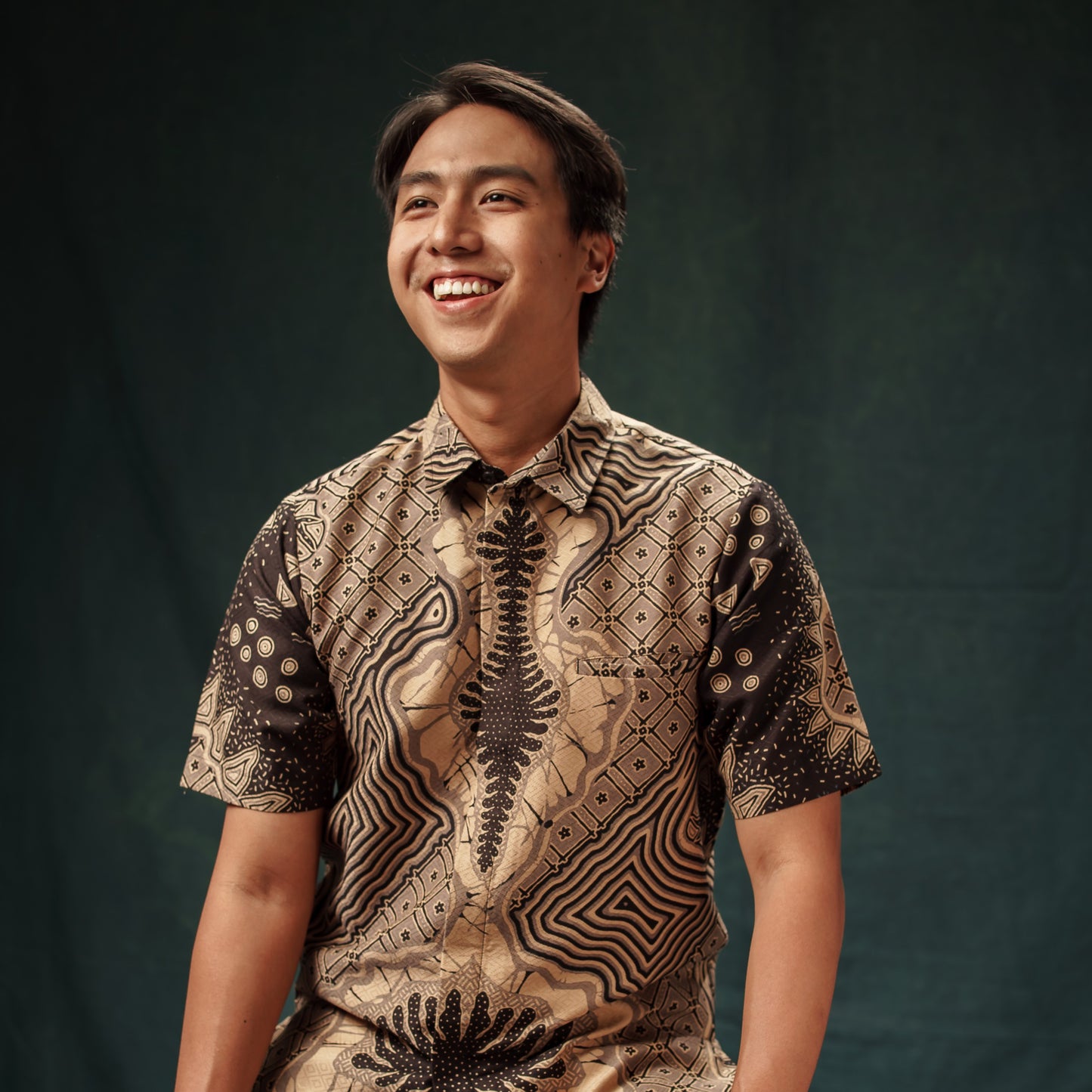 Ovidian - Mandalas Premium Men's Short Sleeve Batik Shirt