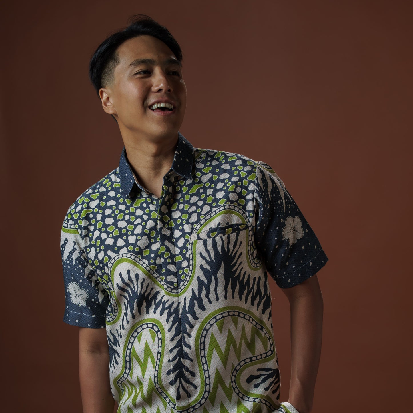 Mantis - Mandalas Kemeja Batik Pria Premium Lengan Pendek