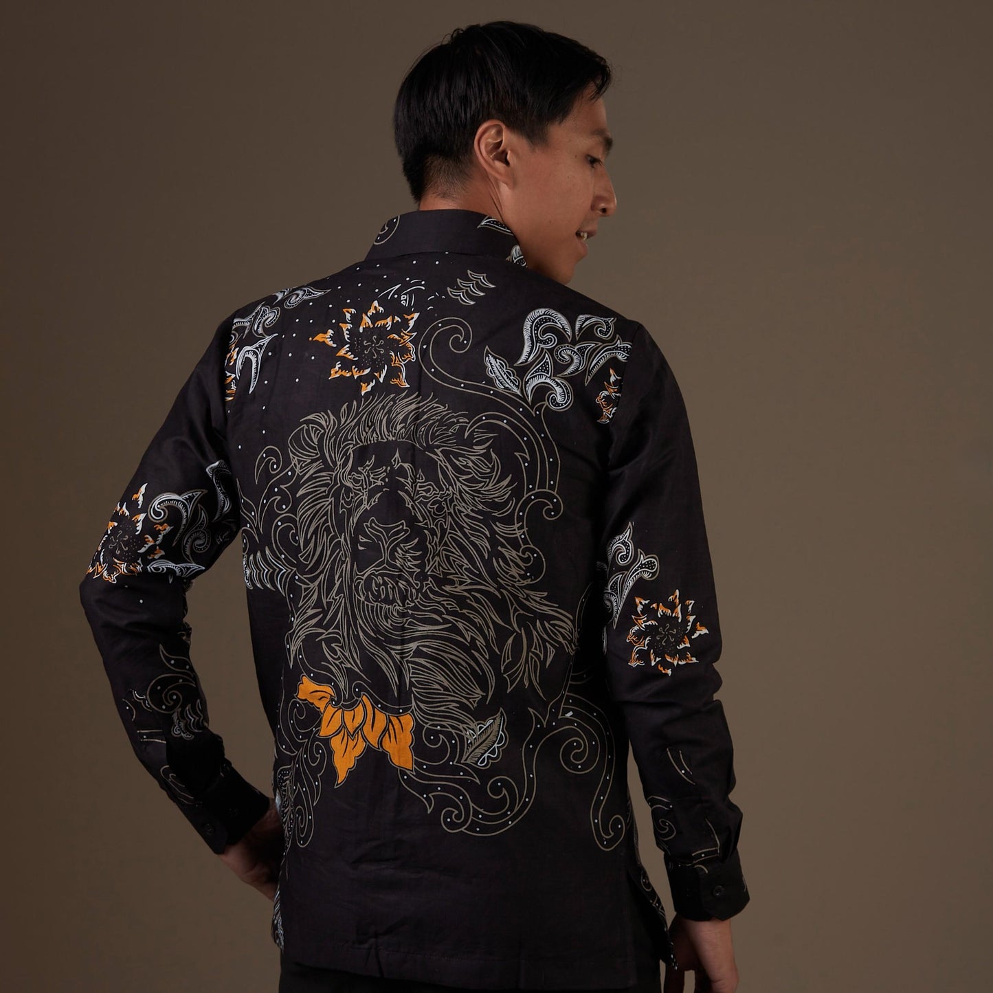 Versa - Mandalas Kemeja Batik Pria Premium Lengan Panjang