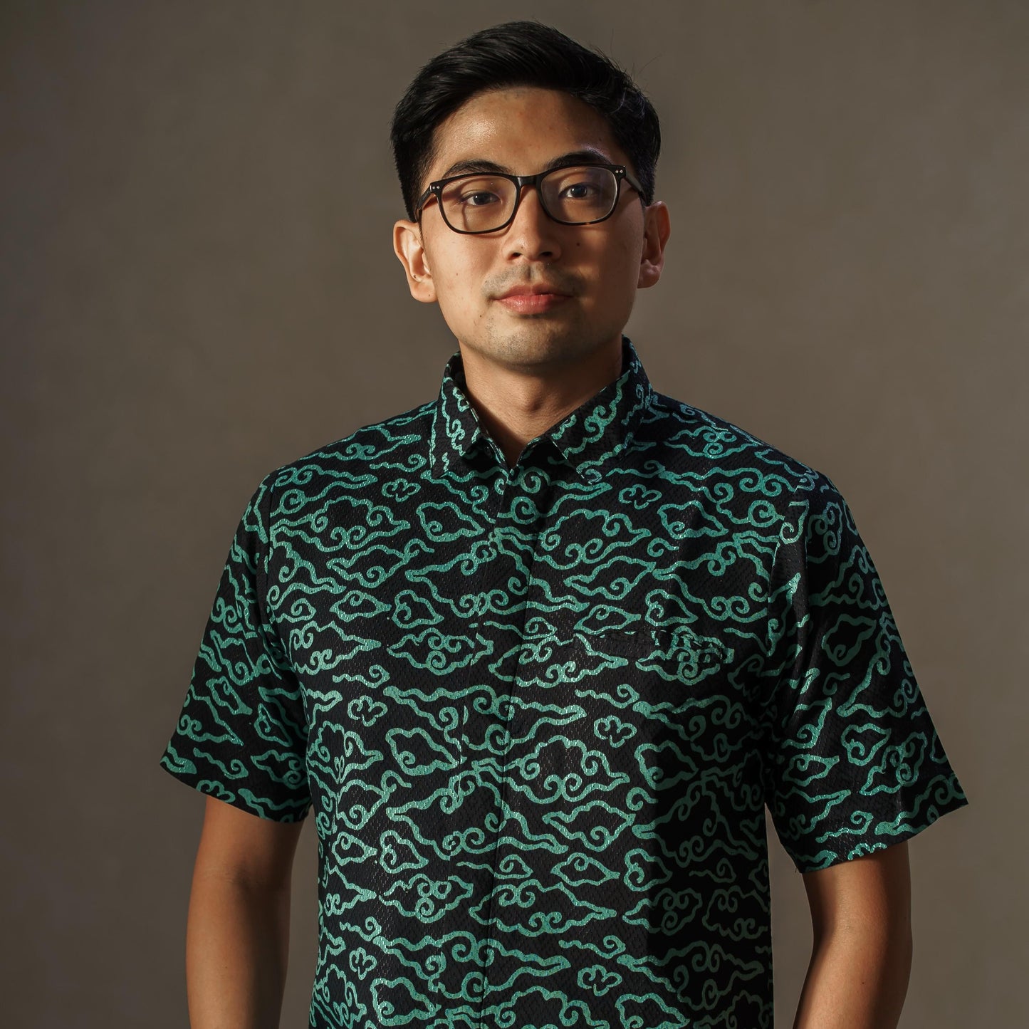 Megatos - Mandalas Premium Men's Short Sleeve Batik Shirt