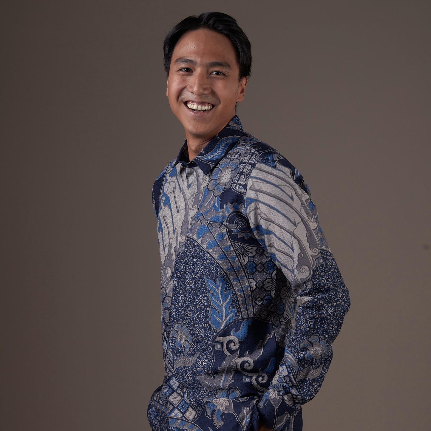 Sarablu - Mandalas Kemeja Batik Pria Premium Lengan Panjang