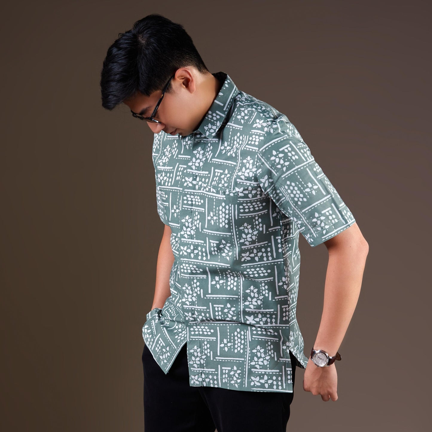 Conteni - Mandalas Premium Men's Short Sleeve Batik Shirt