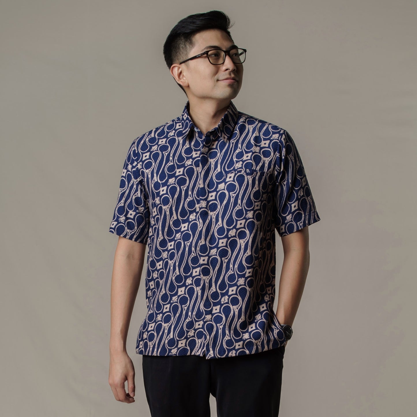 Paranyu - Mandalas Kemeja Batik Pria Lengan Pendek