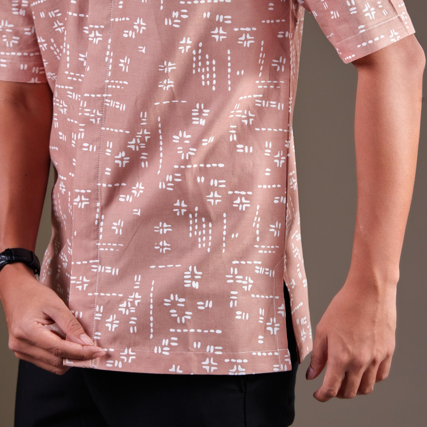 Krema - Mandalas Kemeja Batik Pria Premium Lengan Pendek