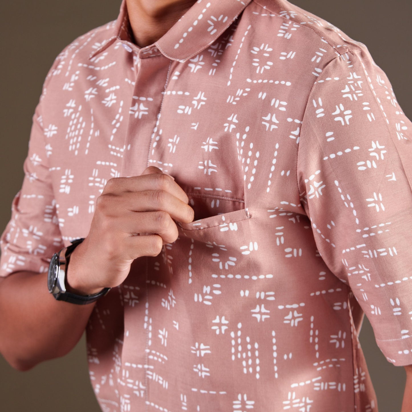 Krema - Mandalas Kemeja Batik Pria Premium Lengan Pendek