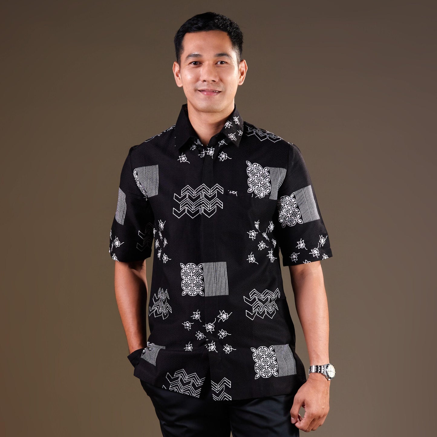 Locar - Mandalas Premium Men's Short Sleeve Batik Shirt