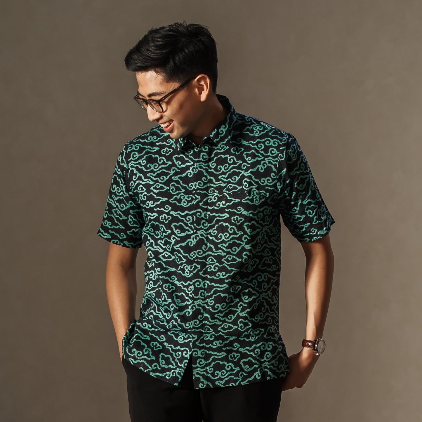 Megatos - Mandalas Premium Men's Short Sleeve Batik Shirt