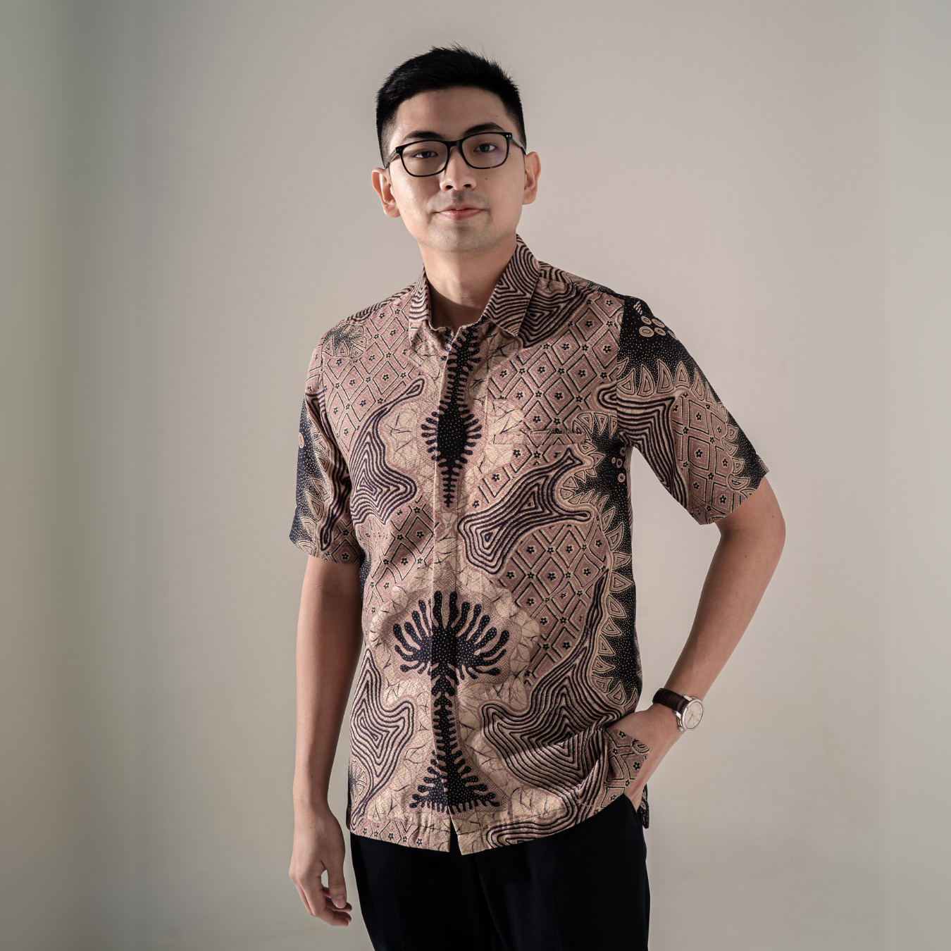 Oviron - Mandalas Kemeja Batik Pria Premium Lengan Pendek