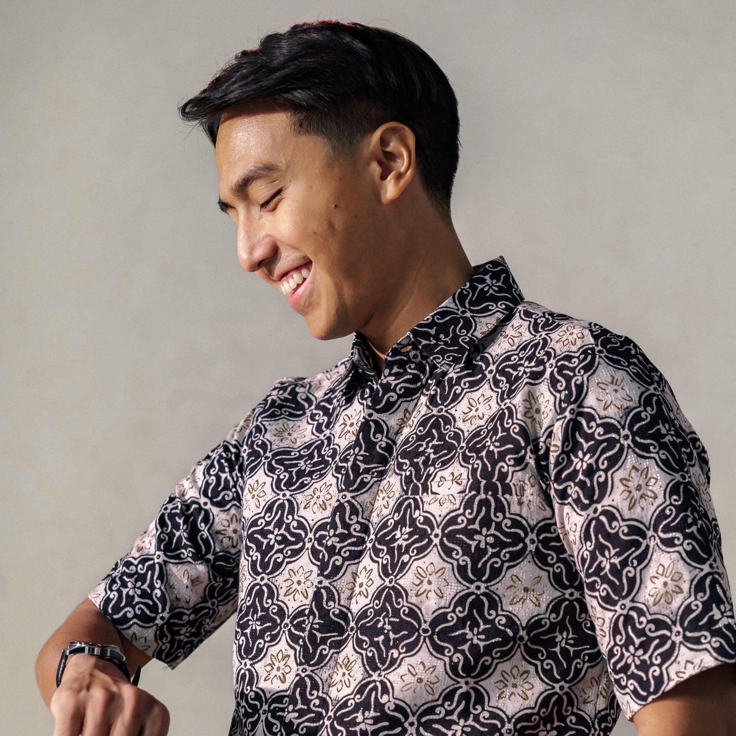 Clova - Mandalas Premium Men's Short Sleeve Batik Shirt