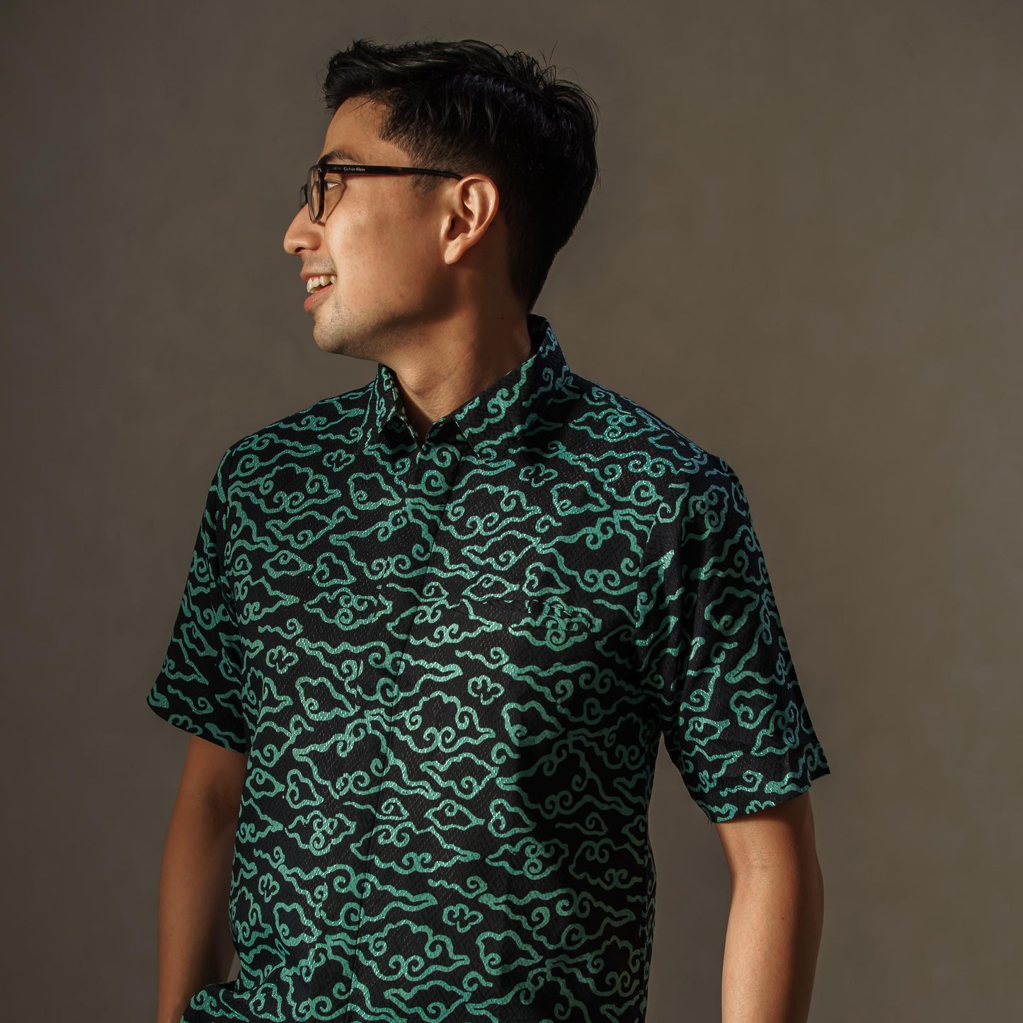 Megatos - Mandalas Premium Men's Short Sleeve Batik Shirt