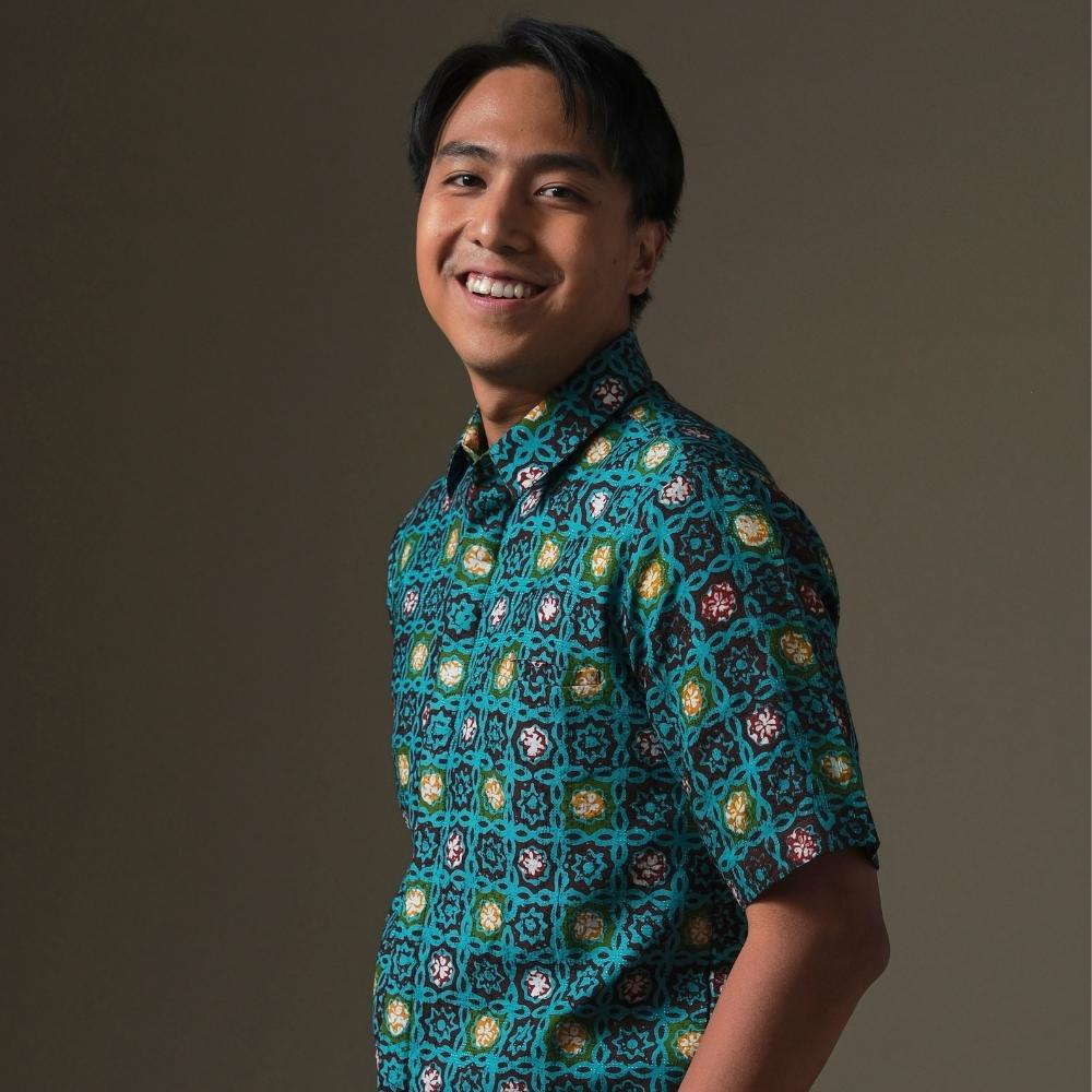 Akeno - Mandalas Premium Men's Short Sleeve Batik Shirt