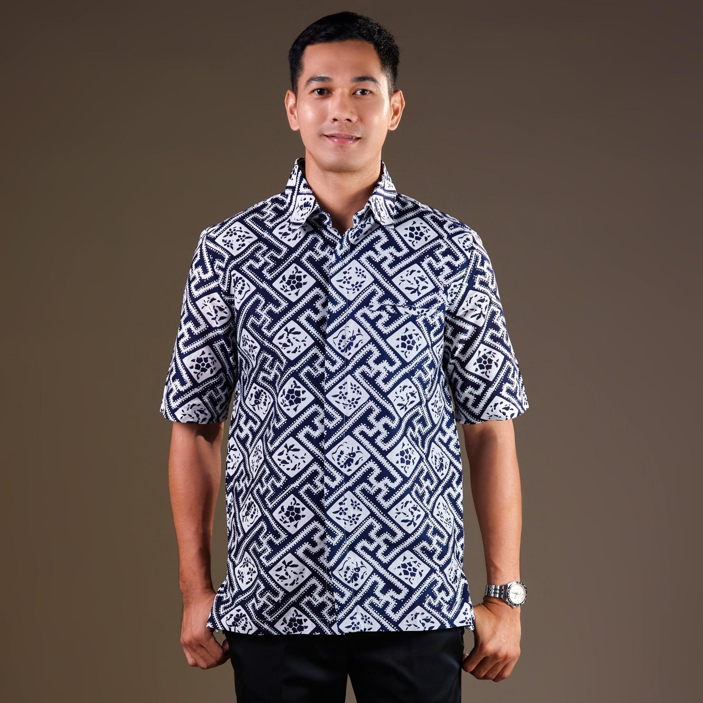 Romavi - Mandalas Premium Men's Short Sleeve Batik Shirt