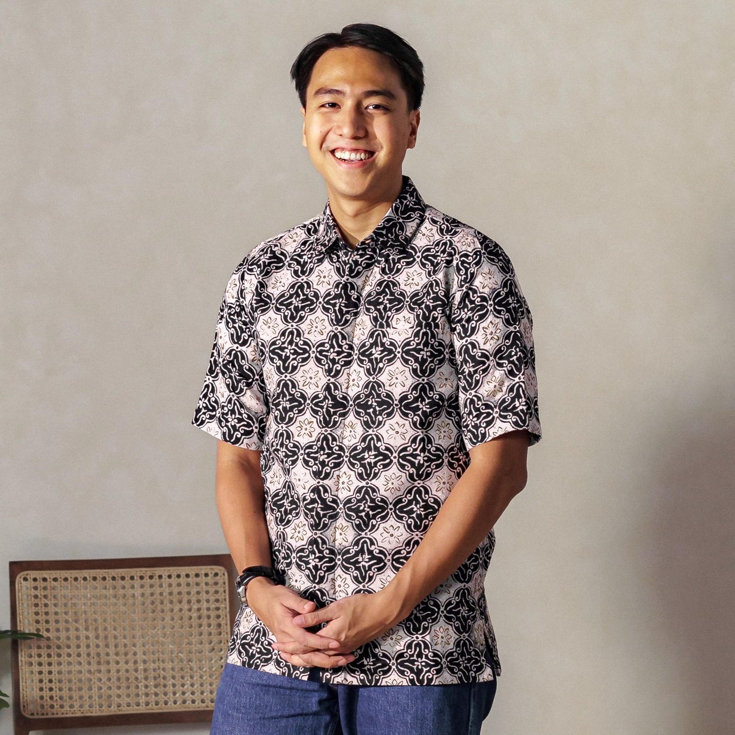 Clova - Mandalas Premium Men's Short Sleeve Batik Shirt
